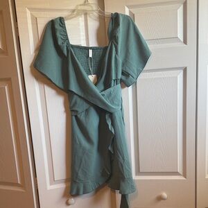 NEW Elegant Green Wrap Dress size large.